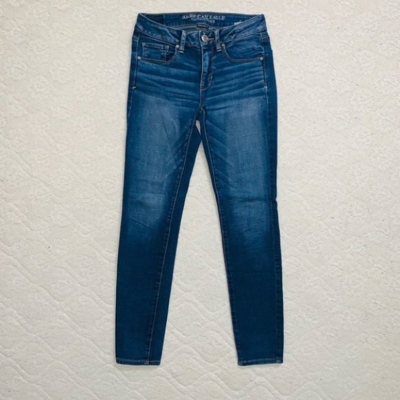 NEW American Eagle Dark Stretch Skinny Jeans SZ 2 - Picture 2 of 3